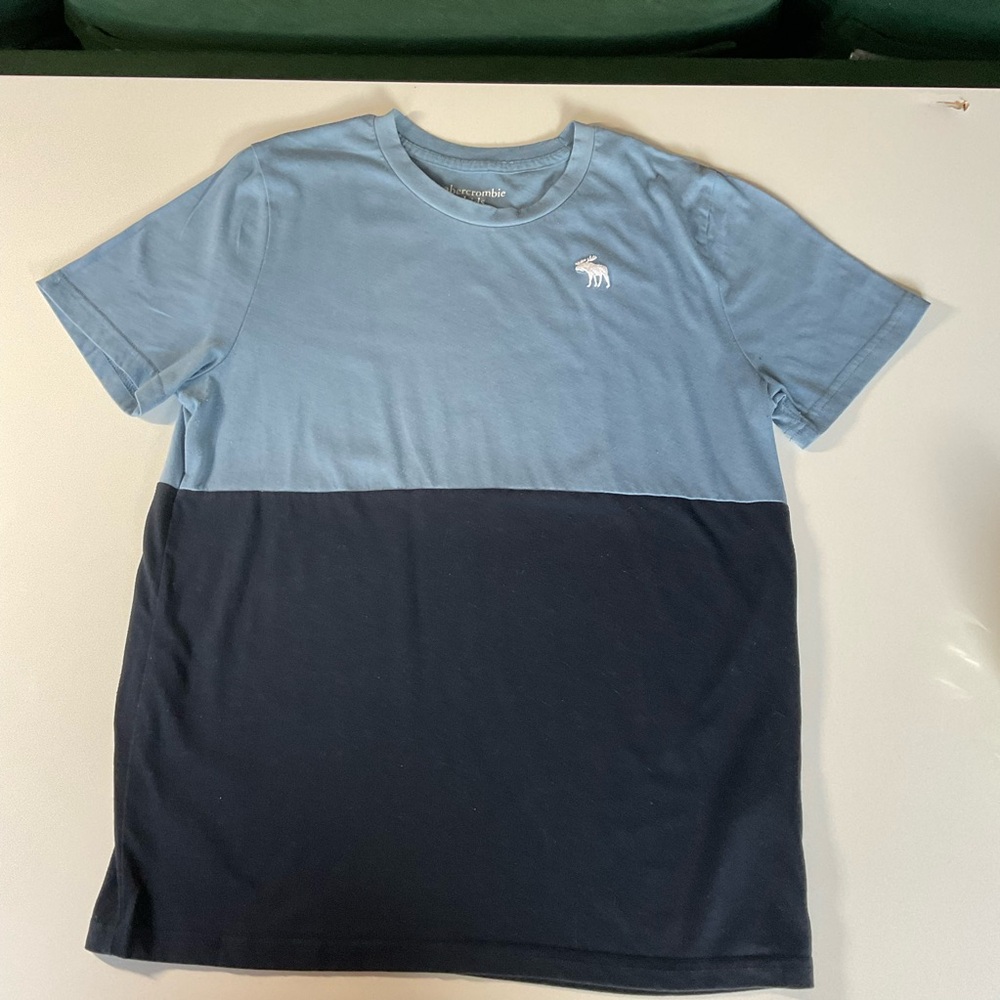 Abercrombie & Fitch Navy & Light Blue Short Sleeve Tee Size 15/16 Kids
